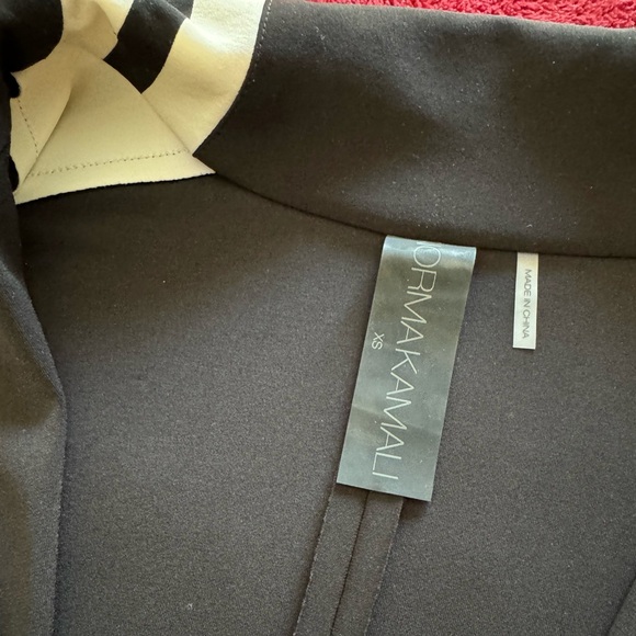 GENUINE NORMA KAMALI BLK SPORT STRIPE BODYCON DRESS SIZE XS IN MINT CONDITION - Picture 8 of 8